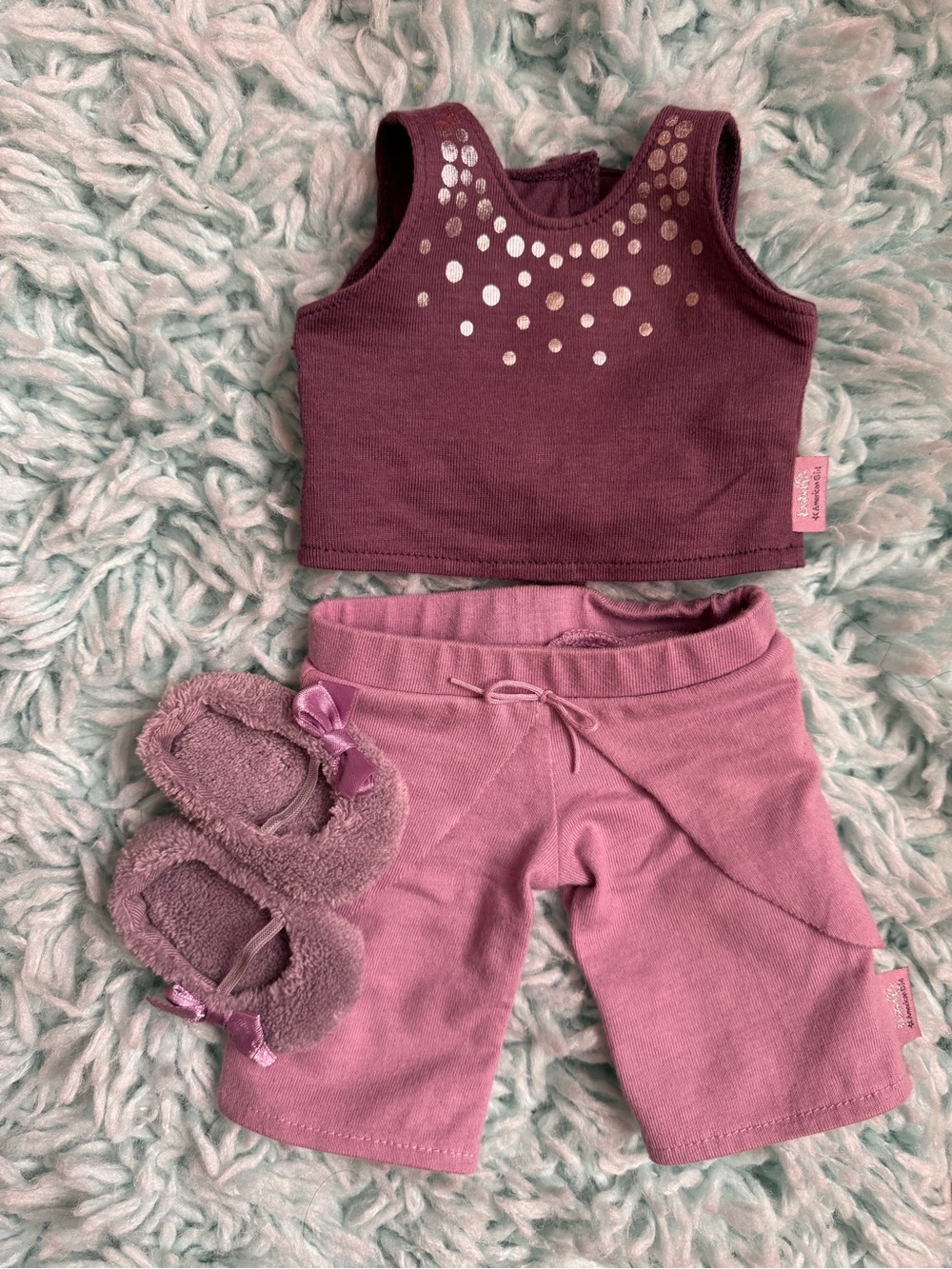 American Girl Isabelle Palmer Pajamas GOTY 2014 Retired Outfit + Fluffy Slippers